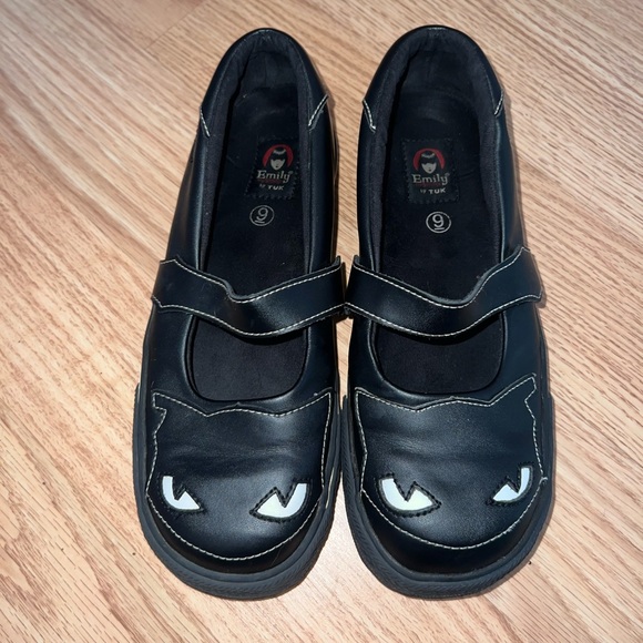 tuk Shoes - EMILY THE STRANGE by TUK BLACK LEATHER RARE Cat Face Mary Janes VINTAGE